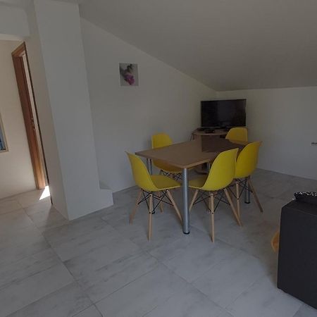 Apartman Tea Karlobag Dış mekan fotoğraf