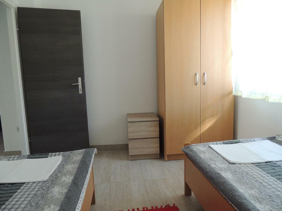 Apartman Tea Karlobag Dış mekan fotoğraf